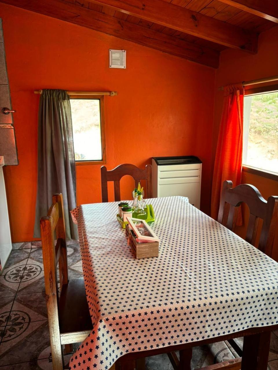 Hostel Luna Country El Chalten Bagian luar foto