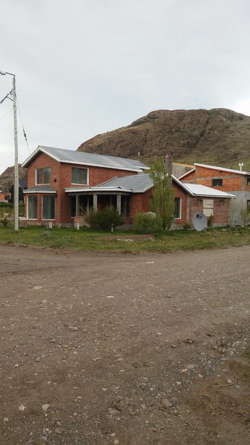 Hostel Luna Country El Chalten Bagian luar foto